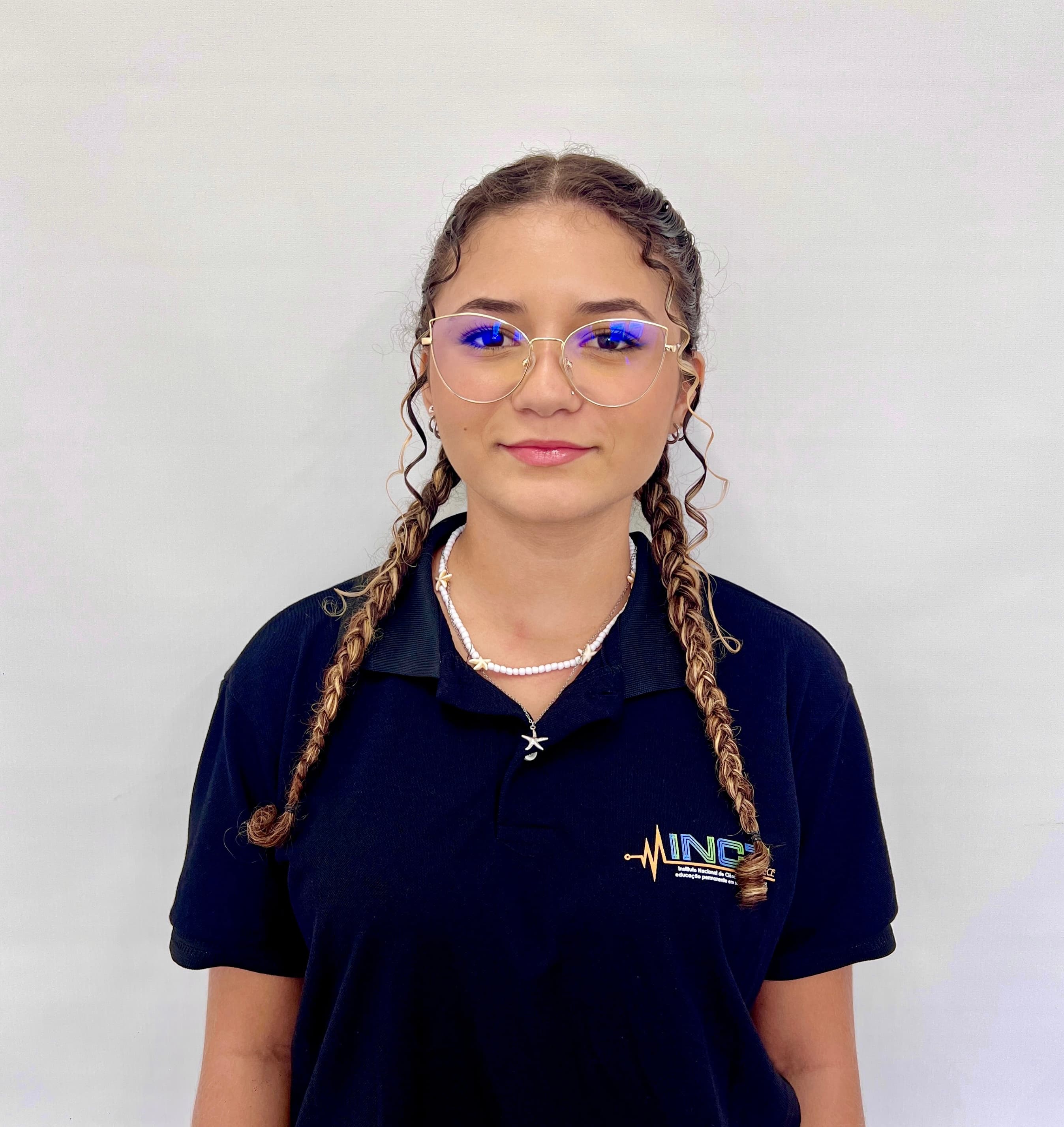 Emily Vitoria do Vale Lopes